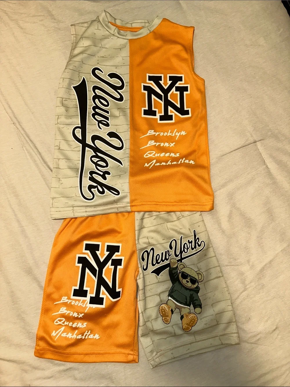 5/6 Kids Orange 'New York' Graphic Tee and Shorts Set